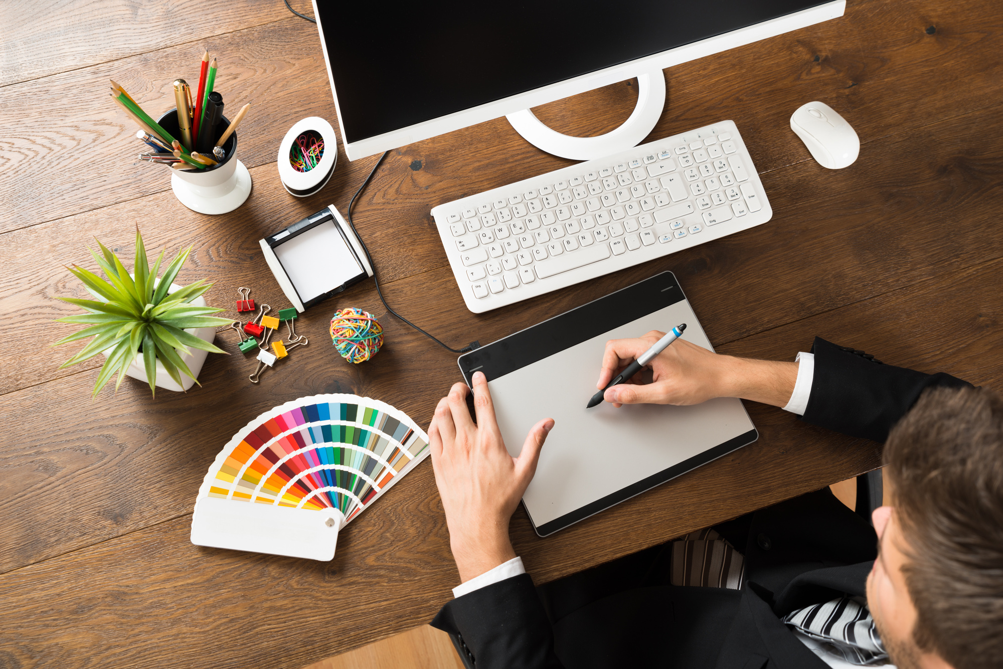 The Future of Freelance Graphic Designers: Opportunities and Challenges